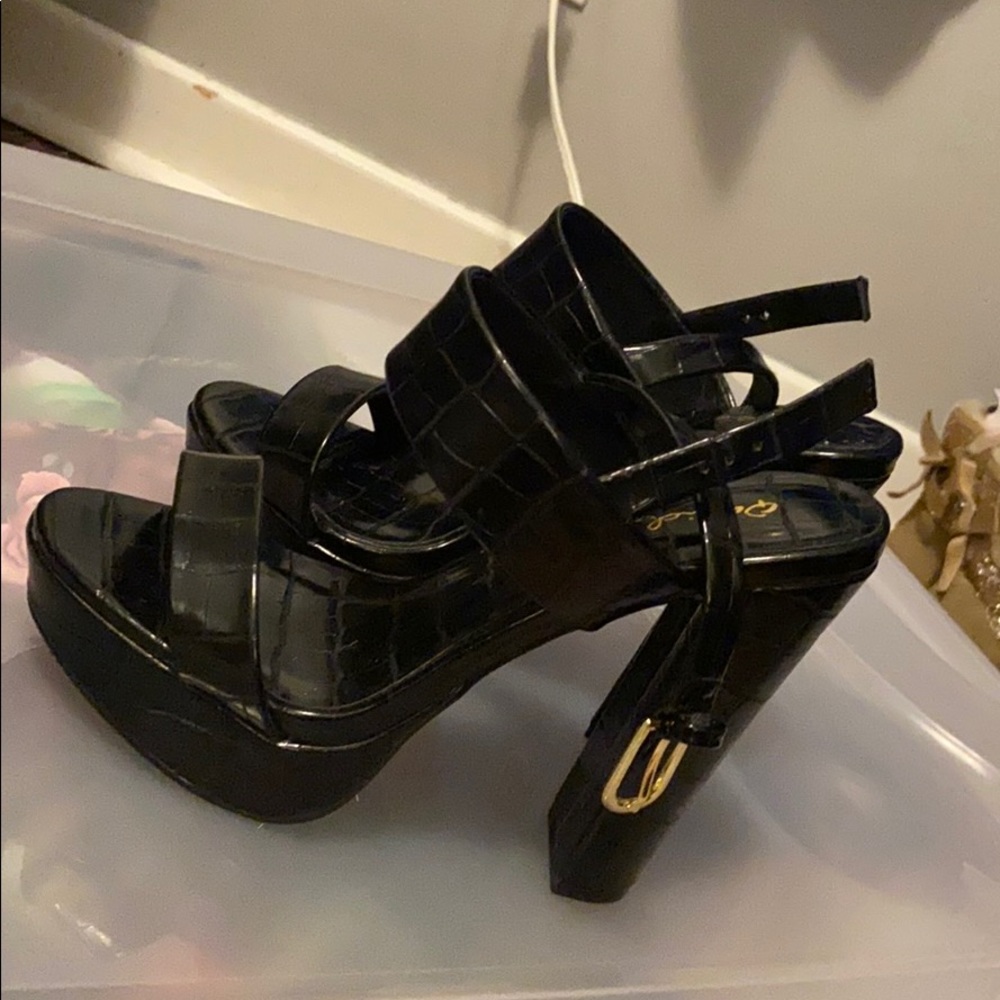 Black/Leather high heel